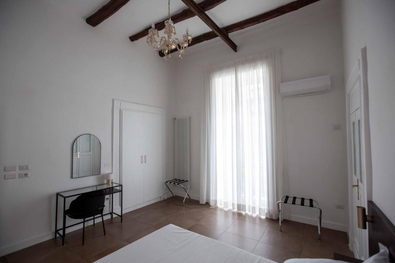 Domus Delia Luxury Apartment Neapol Zewnętrze zdjęcie